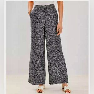 NWT LOFT  Wide-Leg Pants with pockets Medium